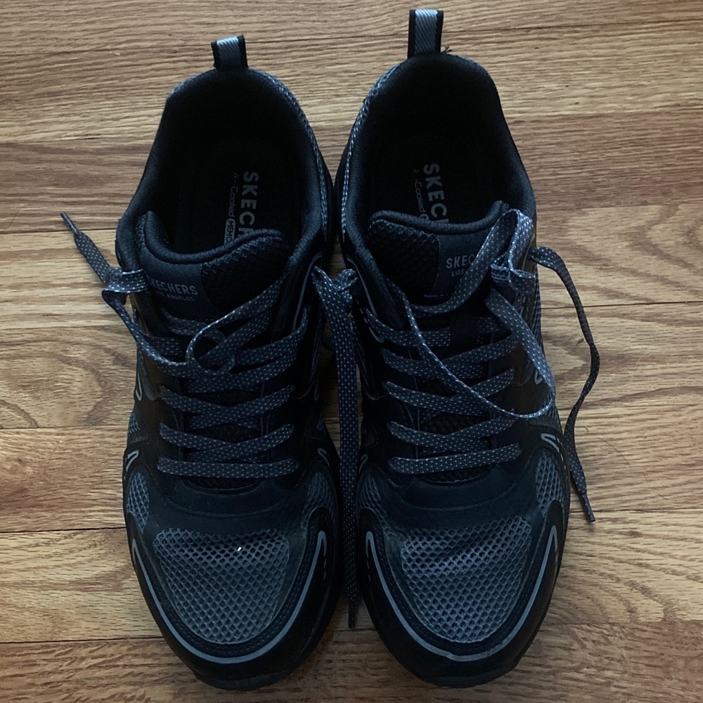 Skechers Men's Black and Gray Athletic Shoes